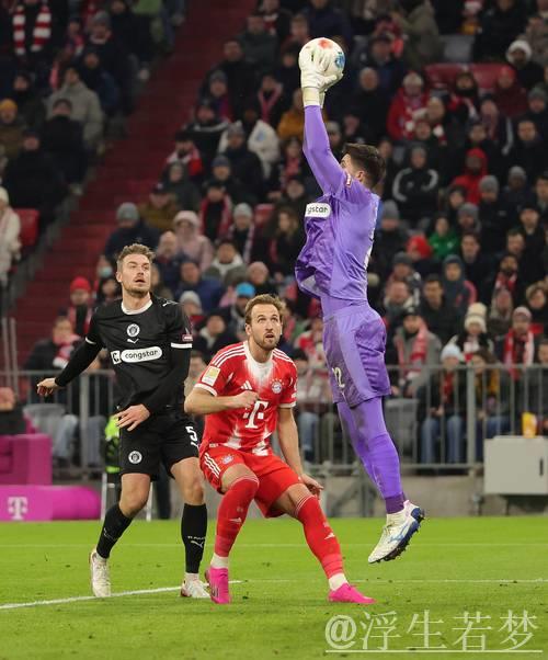 拜仁惊险战胜圣保利 凯恩表现出色