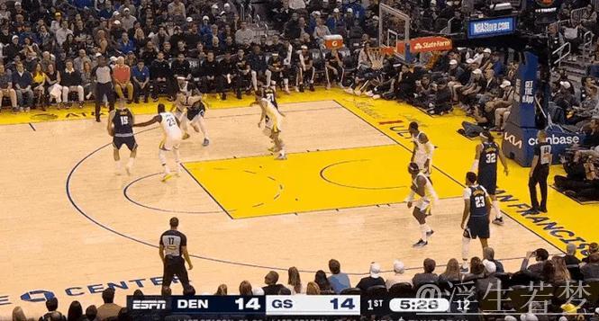 约基奇击地传球助攻 布劳恩双手爆扣 约基奇击地传球助攻 布劳恩双手爆扣